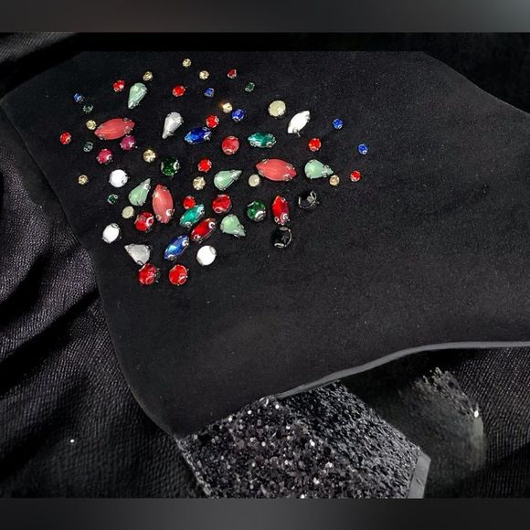 S♥️LD 💫. NIB BETSEY JOHNSON - LEA Suede Gemstone Embellished Booties♥️ - Picture 3 of 11